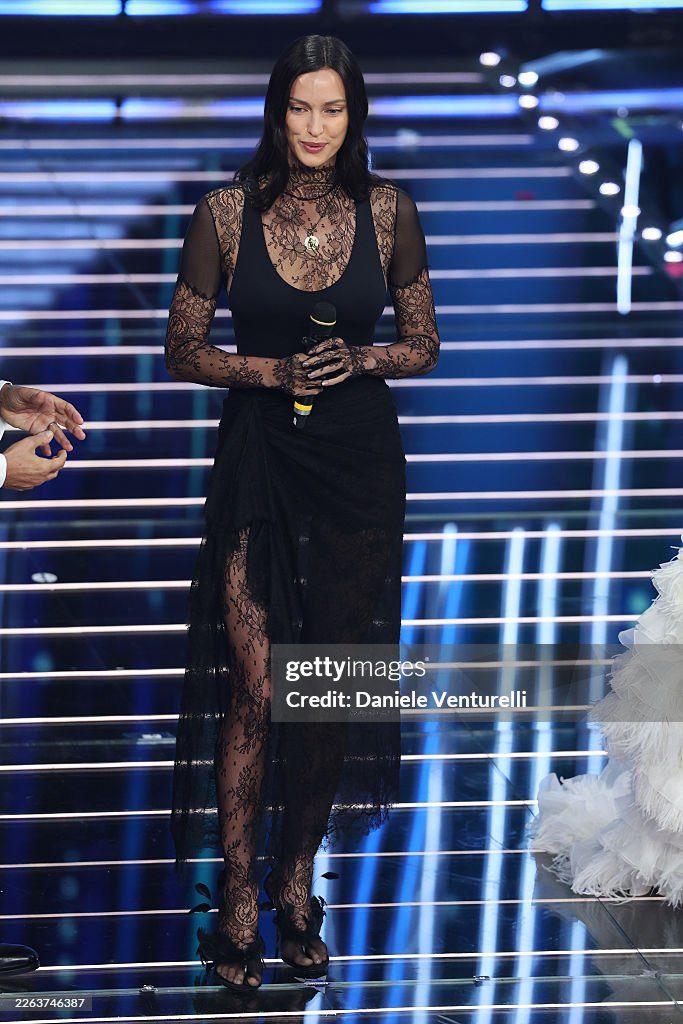 Irina Shayk, Sanremo 2026 — Givenchy. Patru ținute, același câmp cromatic. Photo: Getty Images